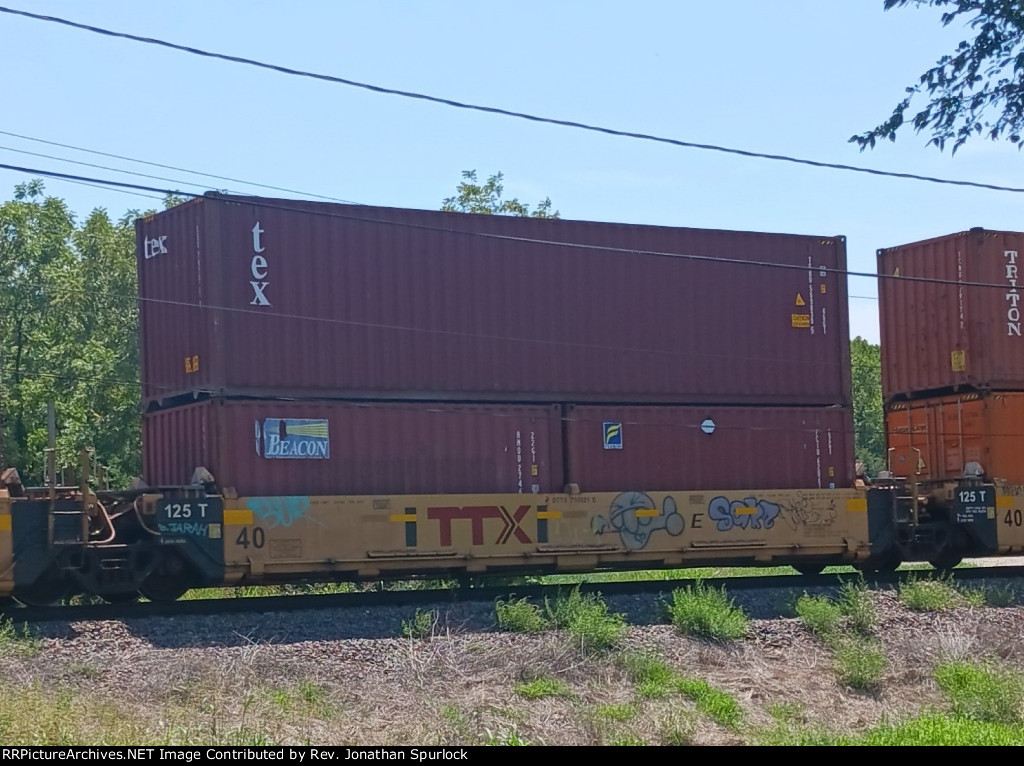 DTTX 750921E and three containers